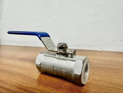 SS BALL VALVE THREADED (15 MM)